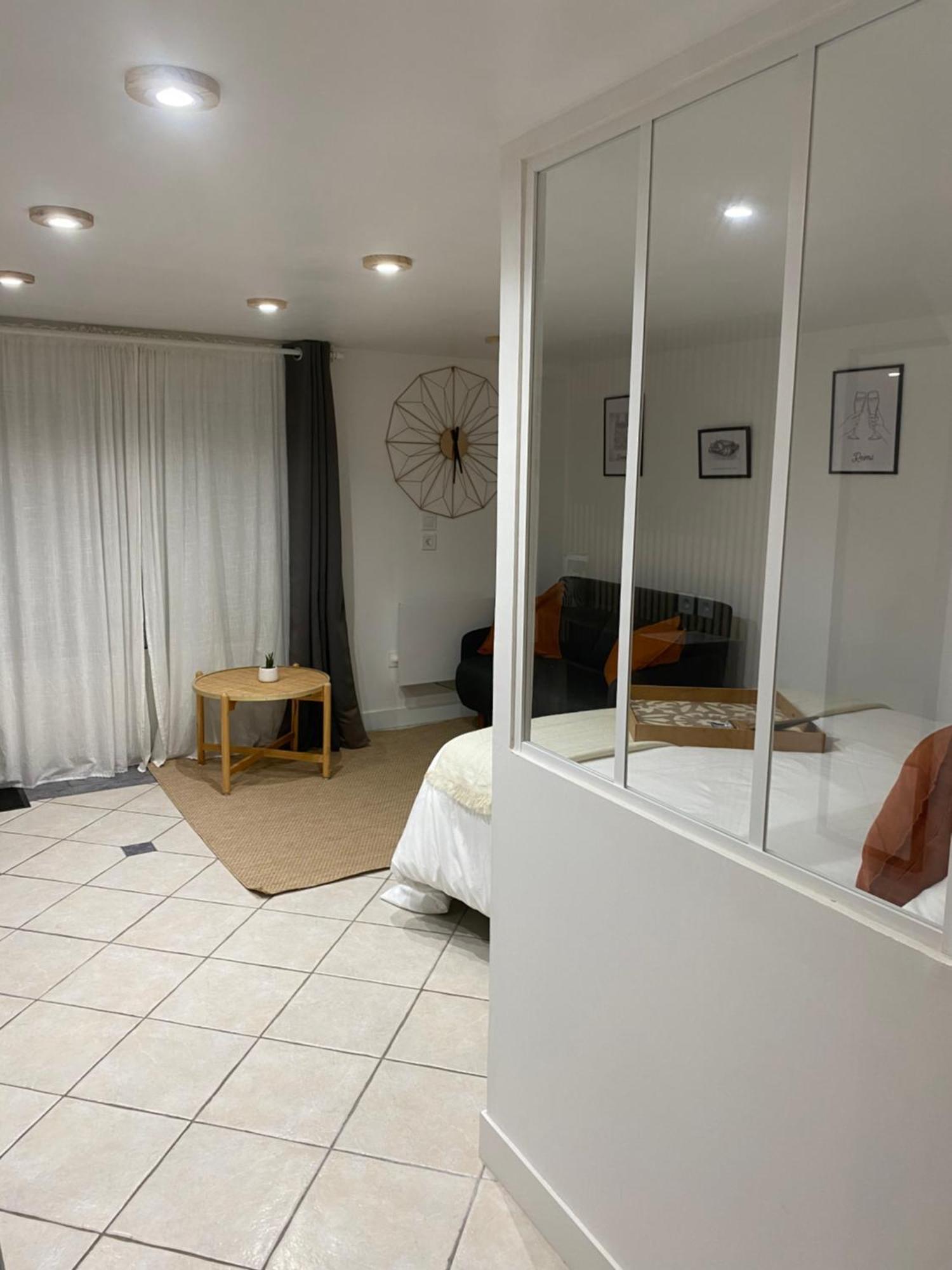 Appart Studio Rdc De Maison Avec Exterieur Proche Reims แตงเกอซ์ ภายนอก รูปภาพ